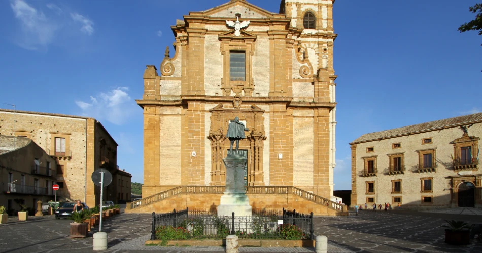 Best Malls and Shopping Spots in and Around Piazza Armerina, Italy